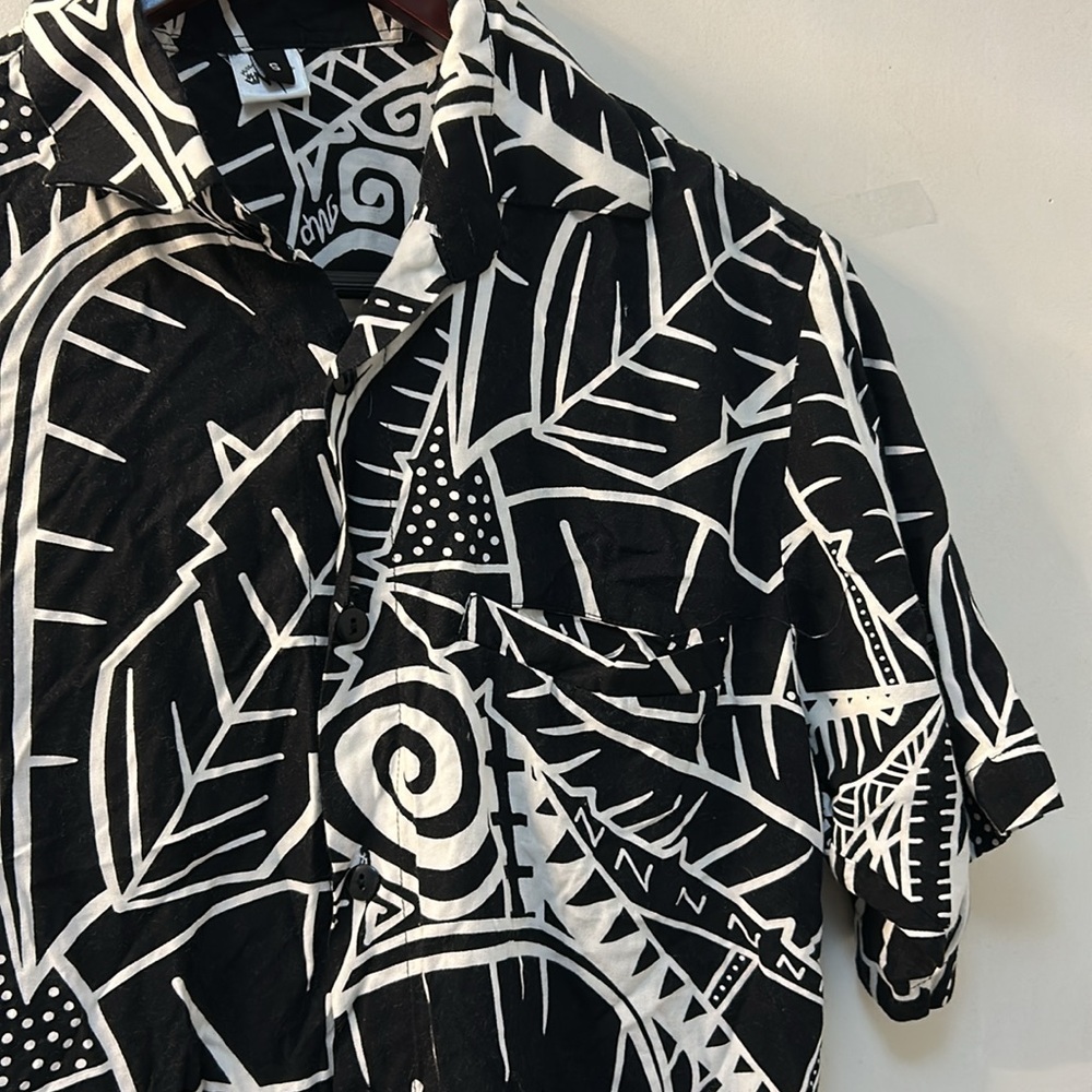 Missing Polynesia Black And White Patterned Men’s… - image 3